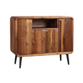Titel: "Moderne Houten Dressoir met Gestreepte Deuren"